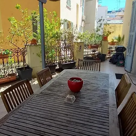 Apartment La Terrasse Nice
